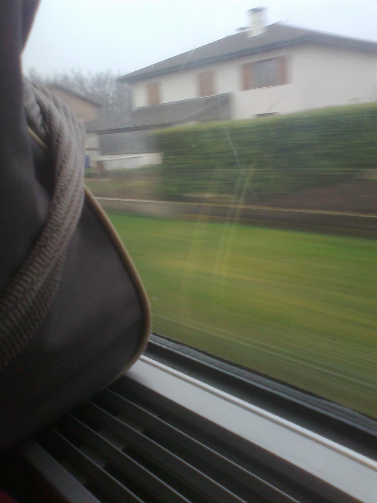 Photos de l'Ain en train Paris - Genève ()