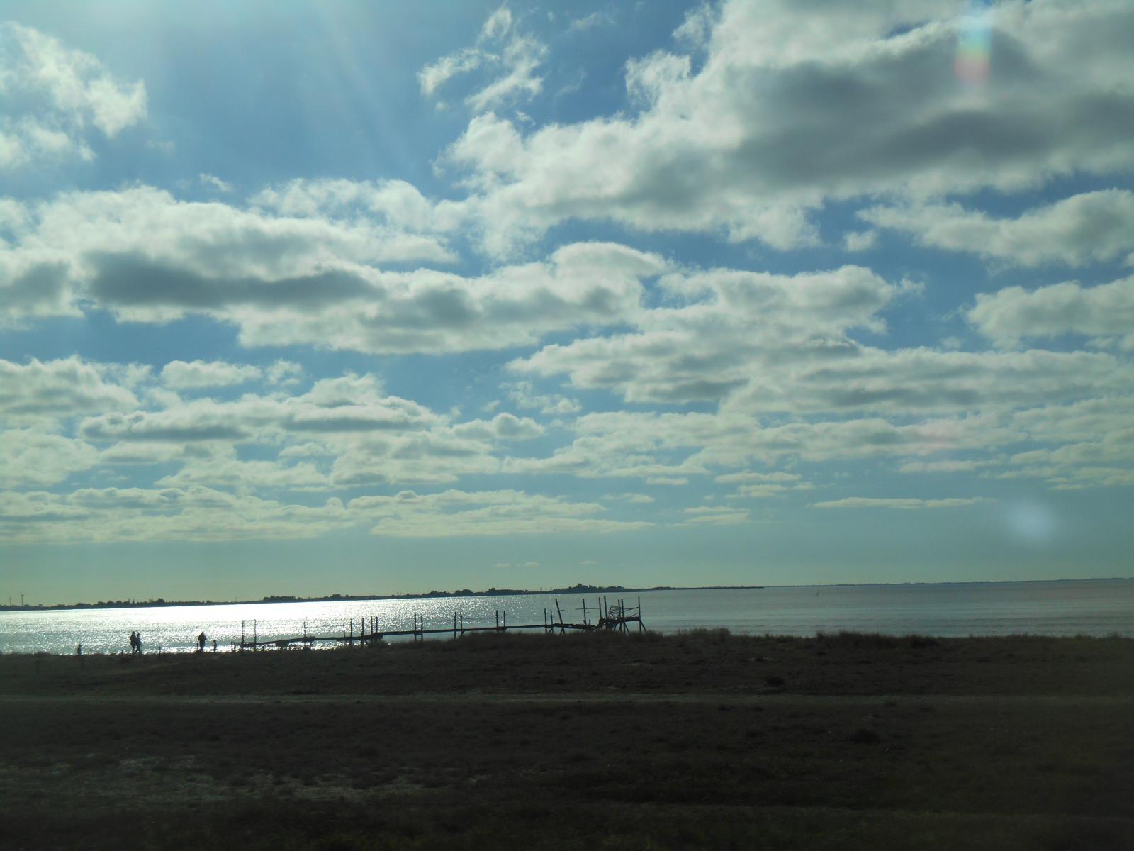 La mer brille au soleil ( Les Moutiers en Retz )